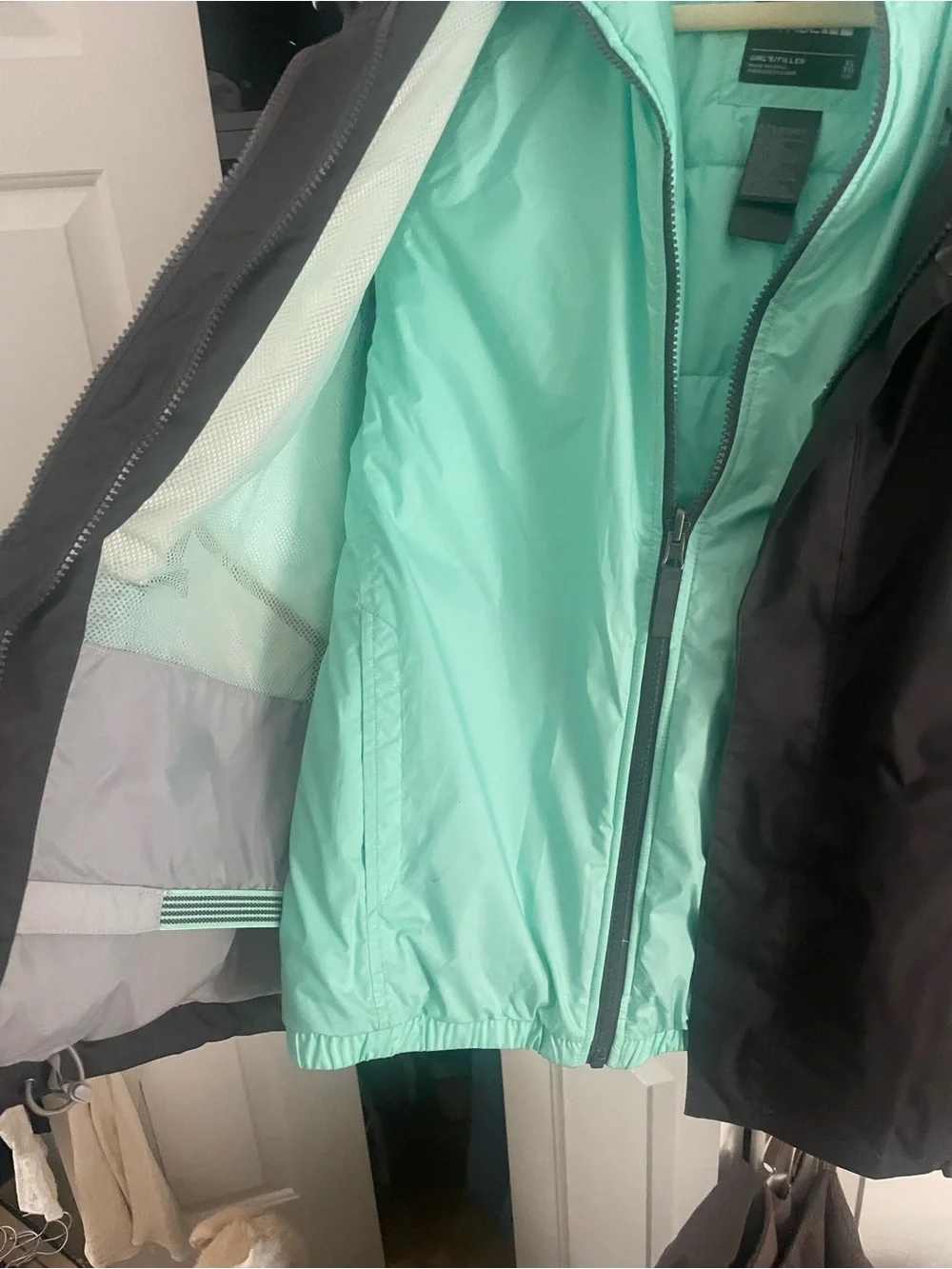 The North Face Women's Mint & black Ski Jacket